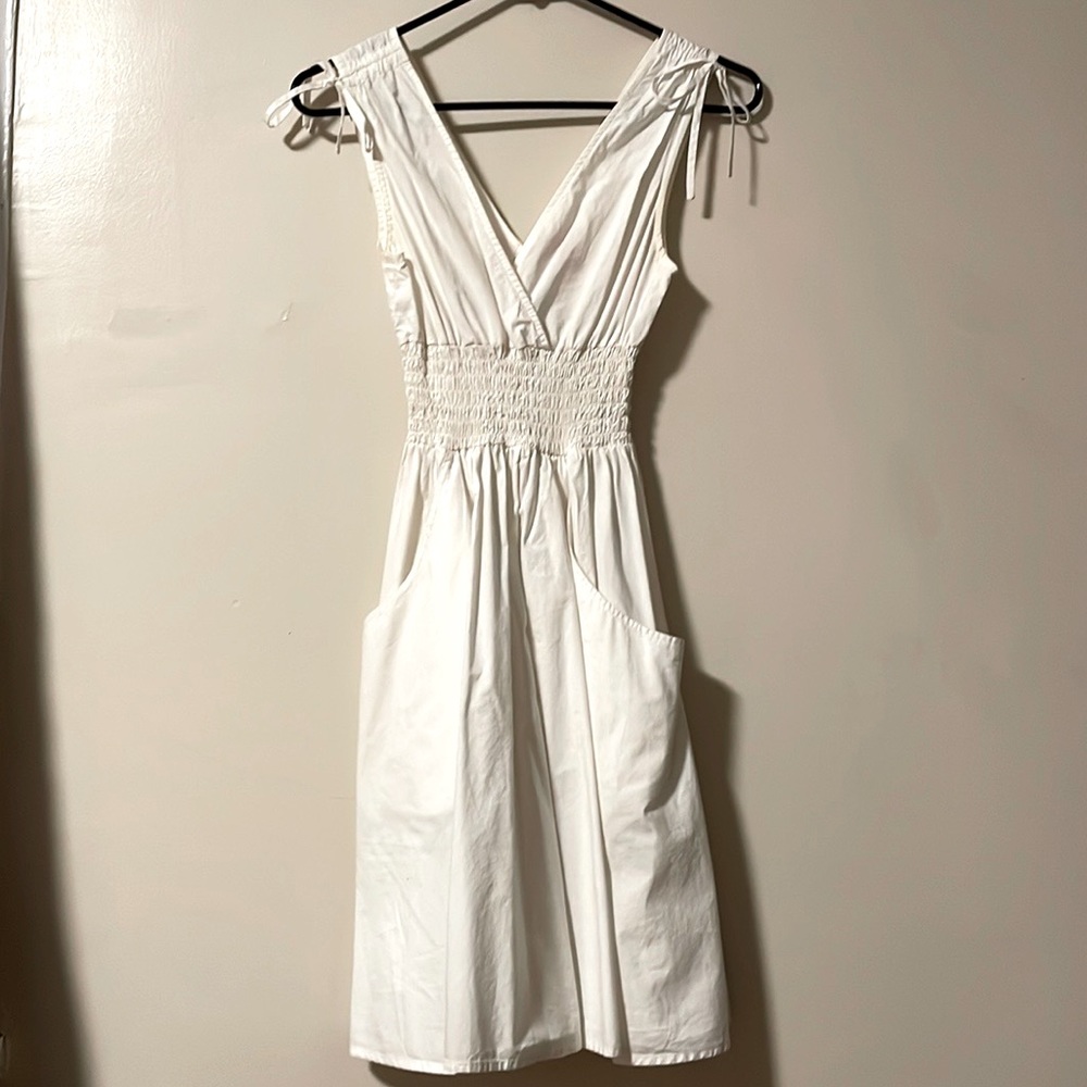 H&M White Cotton V-Neck Dress with Pockets Size 2